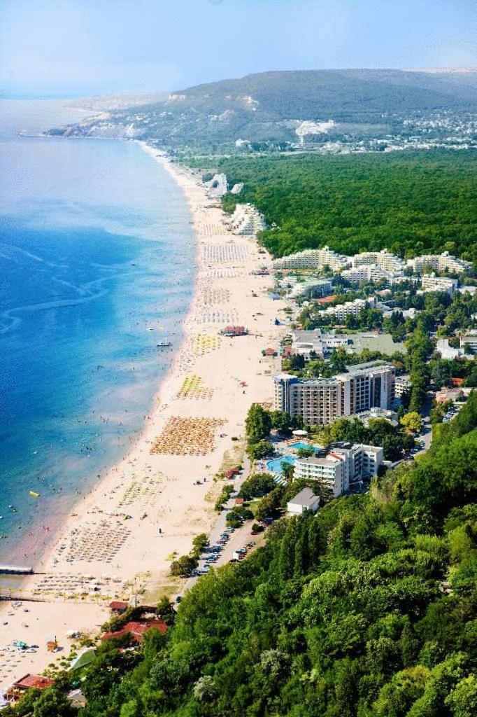 Hotel Magnolia Albena Exterior photo